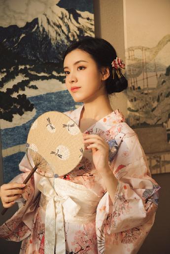 内衣办公室动漫